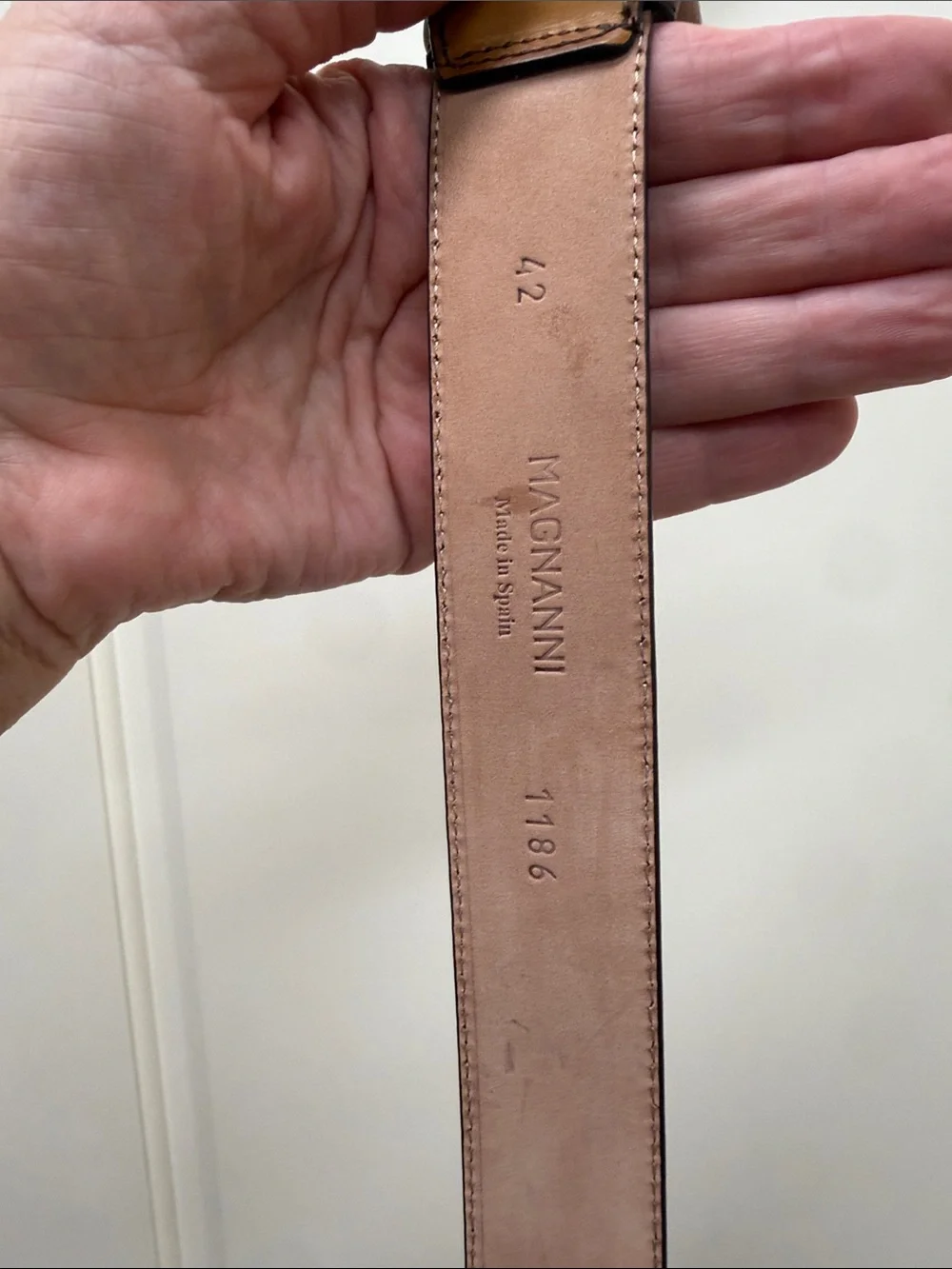Magnanni  Tan Leather Belt with Gold Buckle